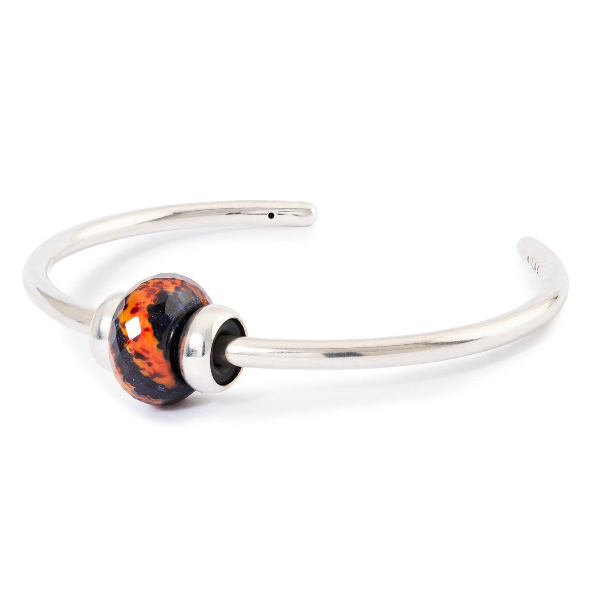 Trollbeads Vuur op een bangle met spacers, ter inspiratie; bangle en spacers niet inbegrepen